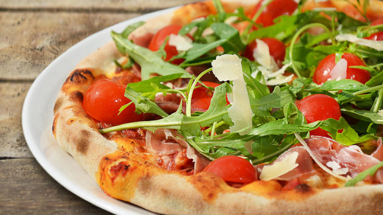 Pizza Salad: A Fresh Twist on a Classic Favorite