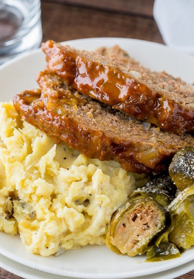 Sheet Pan Meatloaf: A Convenient and Flavorful Twist on a Classic