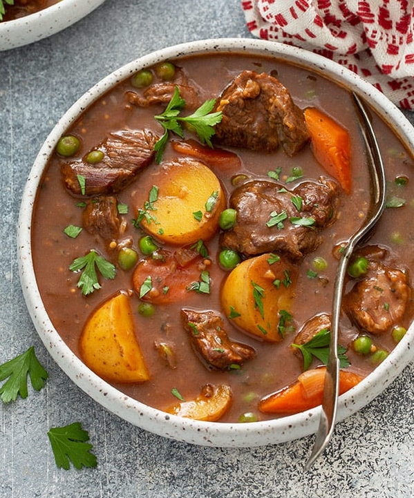 Slow Cooker Beef Stew: A Hearty and Comforting Meal